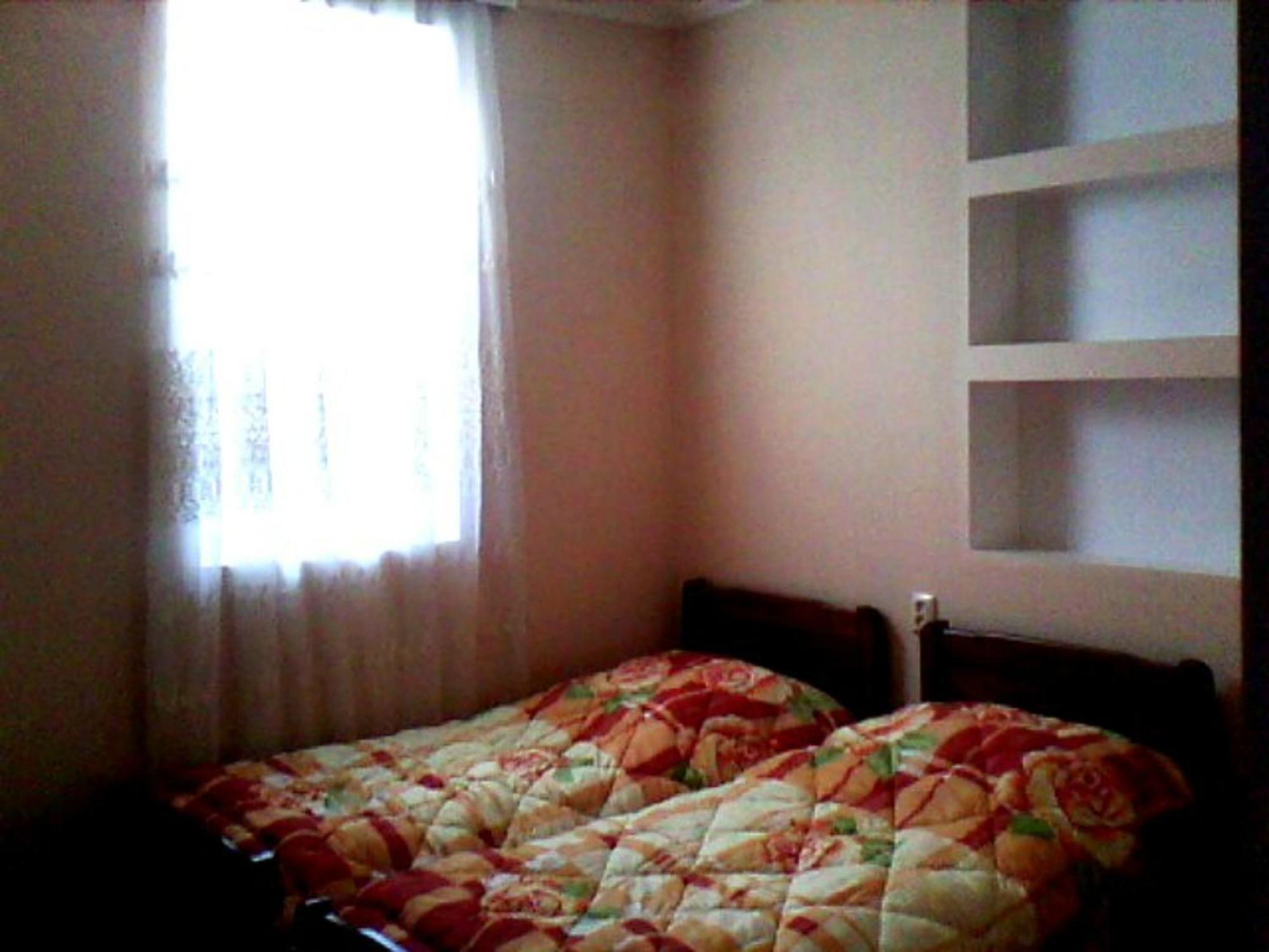 White Guest House Batumi Exteriör bild