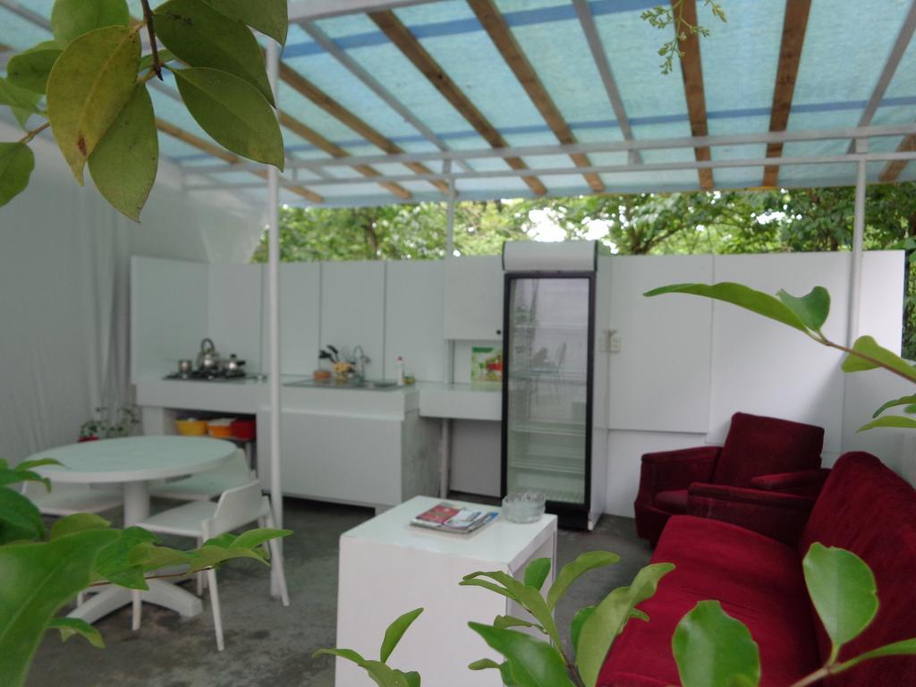 White Guest House Batumi Rum bild