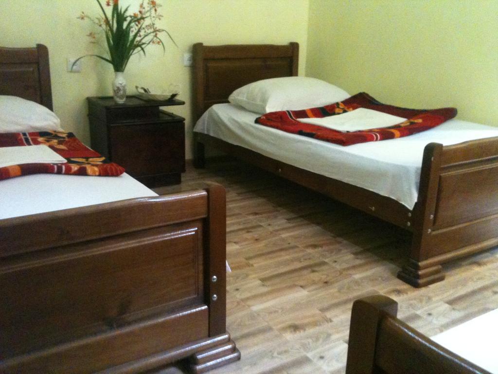 White Guest House Batumi Rum bild